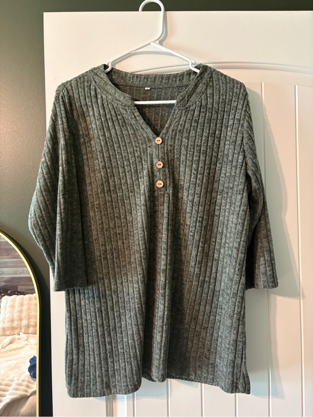 Green Ribbed Knit Top Women’s Large 3/4 Sleeve Button Front Casual Blouse - Picture 4 of 7